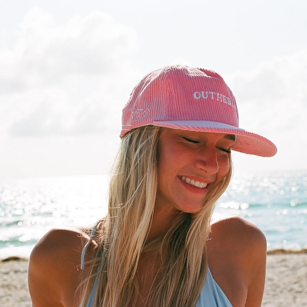 HOLIDAYホリデイ／CABLEKNIT CAP／PINK Corduroy Hat - Pink – Outheback