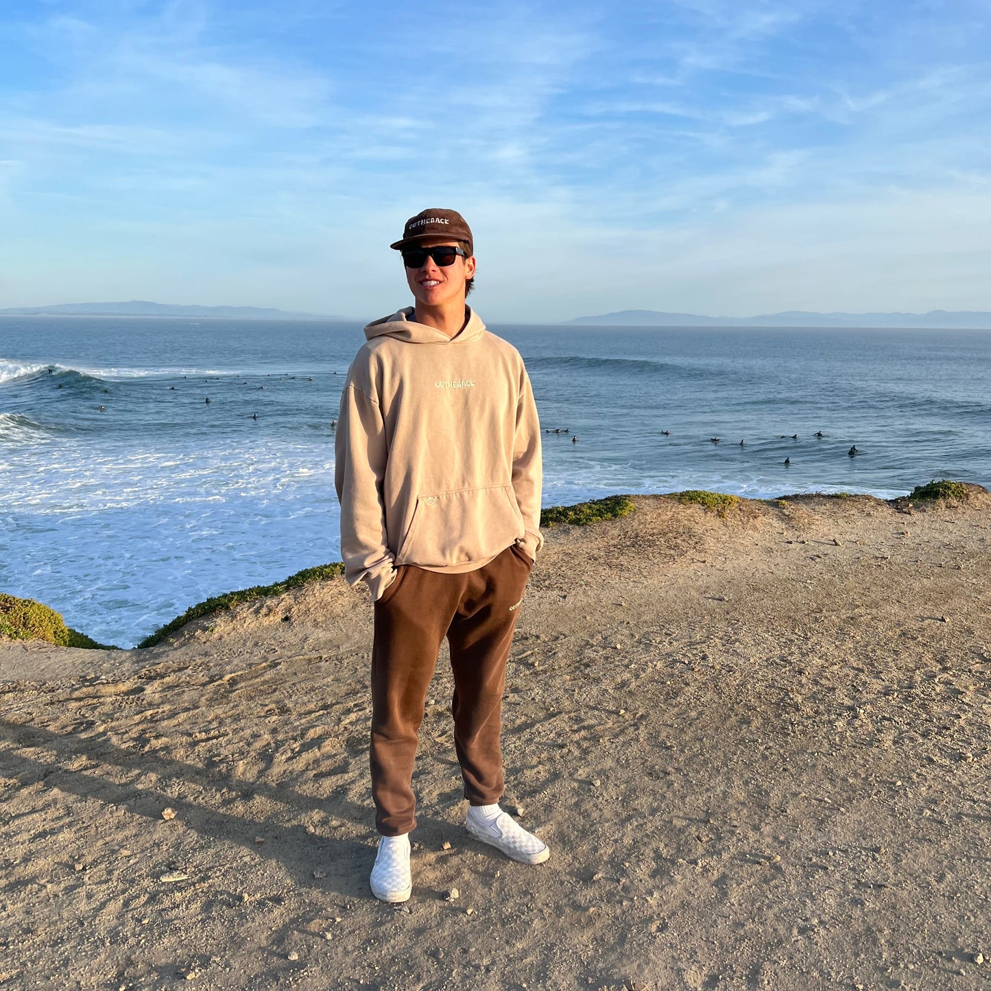 COMMUNITY CENTERED HOODIE - SAND