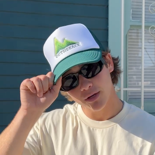 GREEN TRUCKER CAP