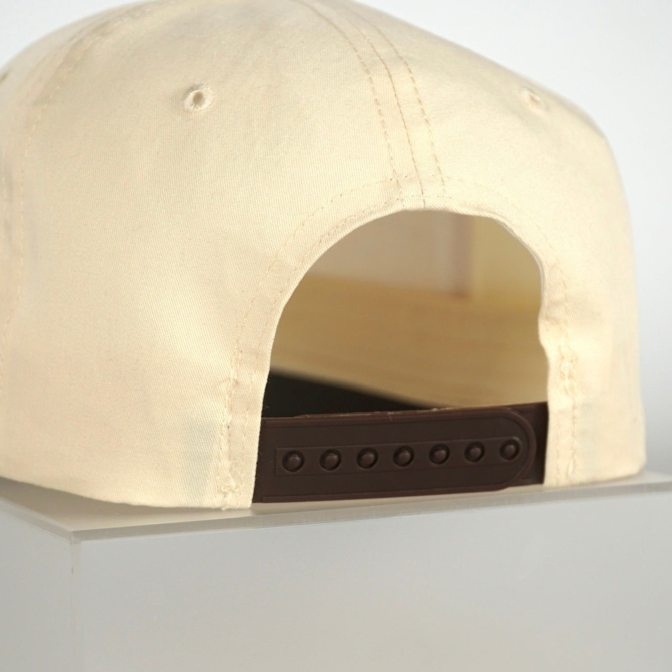 BROWN TWO-TONE CAP